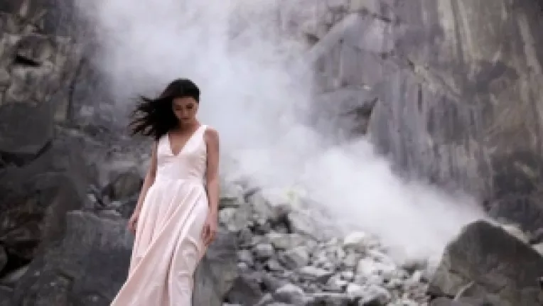 Alexandra Usurelu lanseaza videoclipul cantectului Suflet