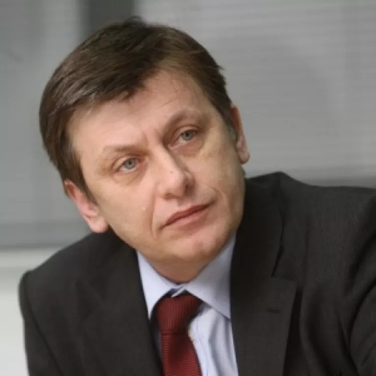 Antonescu: Ma bucur ca a fost depusa motiunea, acum va iesi razboi intre PDL si PSD
