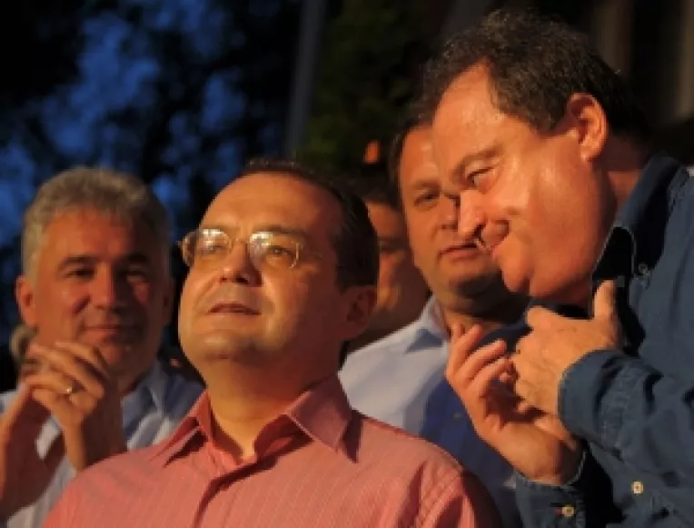 Blaga fierbe: Se va tine sau nu de cuvant premierul Boc, in privinta remanierii lui Dan Nica ?