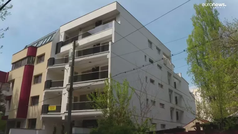 Bloc cu un etaj construit ilegal in Sectorul 2. Explicatiile lui Radu Mihaiu