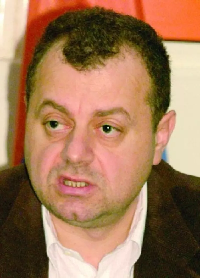 Ce fac alesii nostri in Parlament. Primul amendament al lui Banias: bani pentru o gradinita