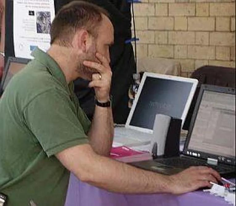 Dilatarea pieptului in timpul respiratiei poate curba undele wireless