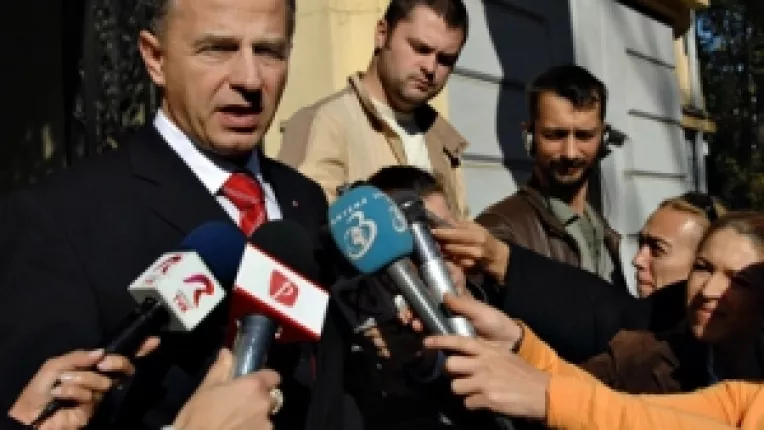 Dupa trei accidente majore de cale ferata: Berceanu trebuie sa-si dea demisia de onoare