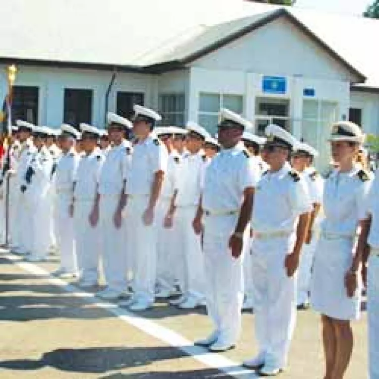 Festivitate de absolvire pentru studentii Academiei si elevii de la Scoala de Maistri