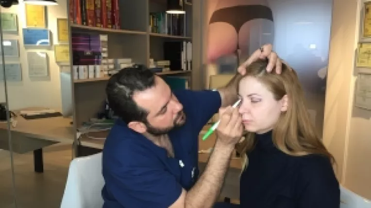 Inainte de botez, Alessia a ajuns pe mana medicului estetician!