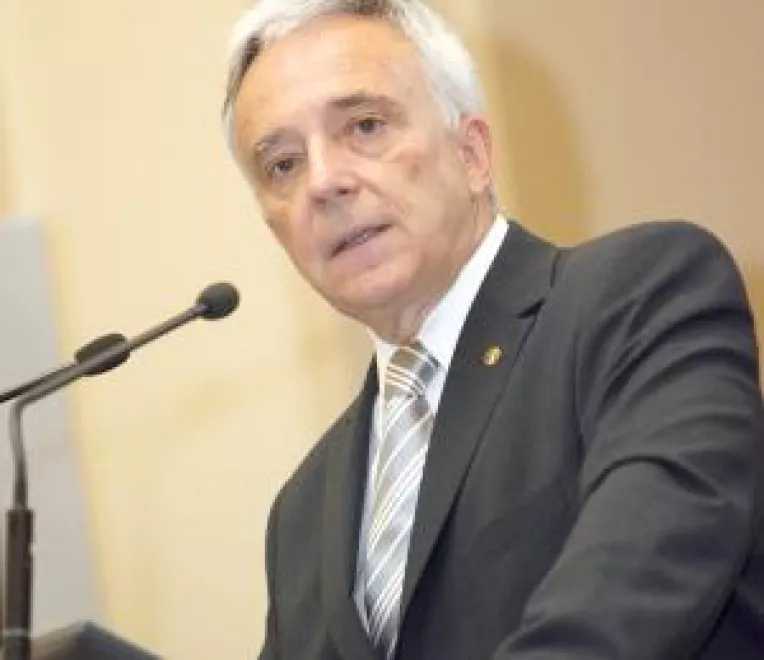 Isarescu: Trebuie sa importam incredere