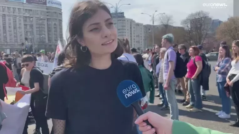 Mai multe ONG-uri au protestat fata de implicarea Bisericii in Legile Educatiei