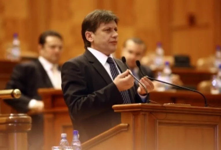 PNL se jura ca nu a facut si nu va face alianta cu PSD si nici cu PDL