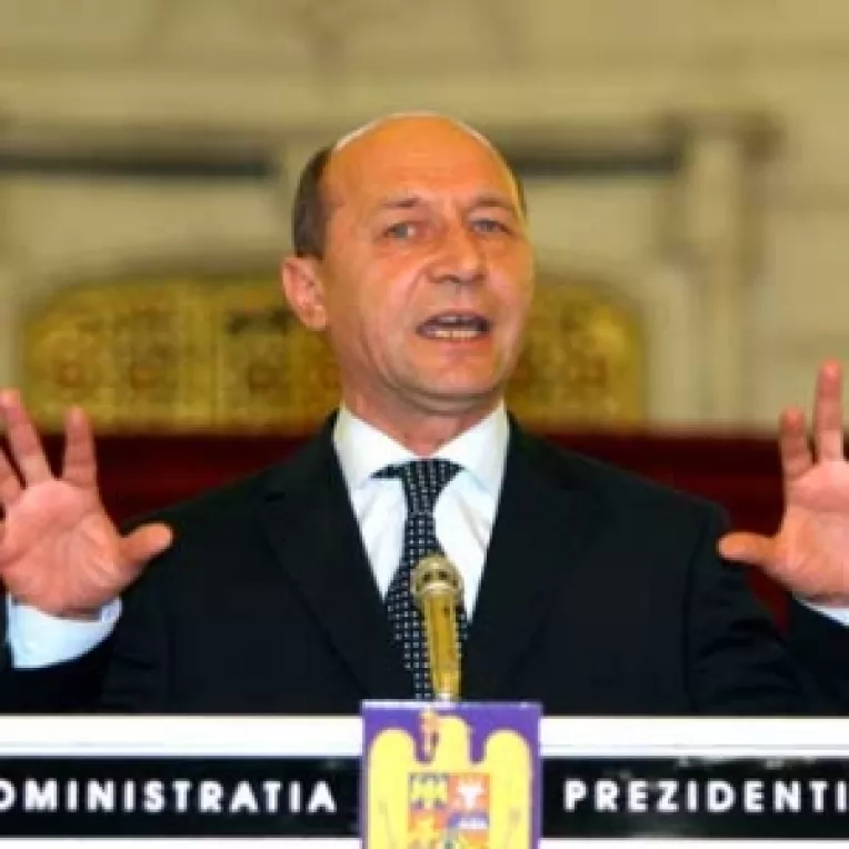 Presedintele, impotriva unei "sfinte impacari"