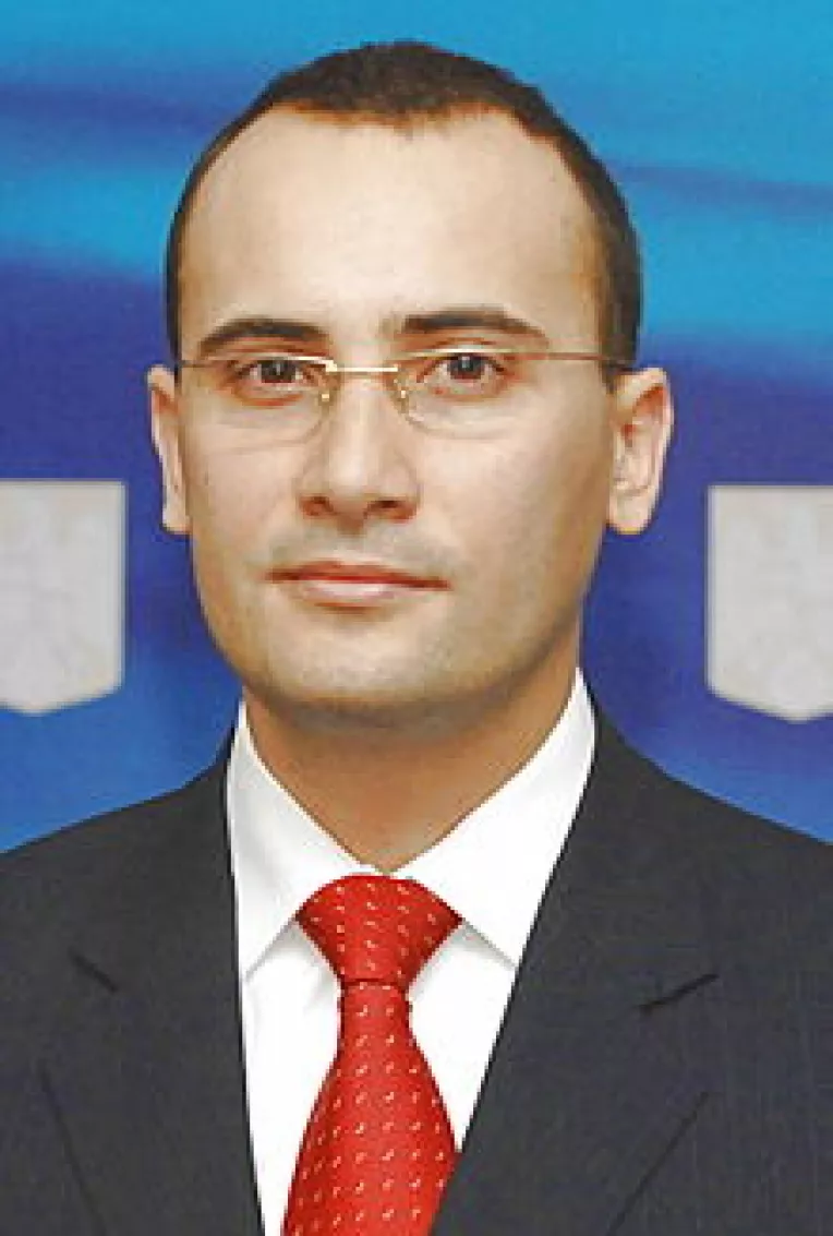 Presedintia raspunde la scrisorile trimise de Tariceanu lui Basescu pe tema salariilor profesorilor