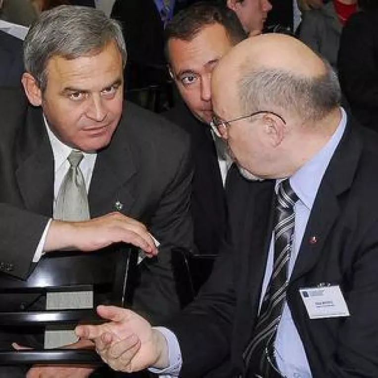 UDMR pregateste o lege care sa oblige romanii din Transilvania sa invete maghiara